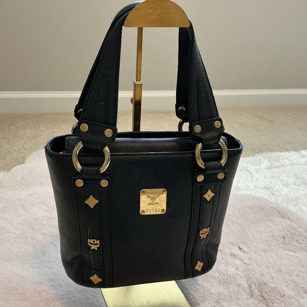 MCM BUCKET BAG WITH SHOULDER STRAPS